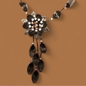 Gorgeous Flower Necklace